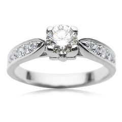 Роскошное кольцо с белыми топазами «Принцесса Виктория»